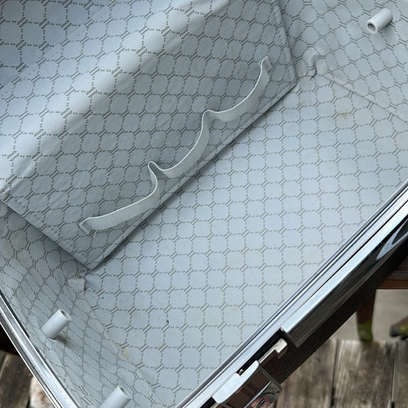 American Tourister VTG unisex Black Travel Trunk Case Shelf & Mirror inside - Picture 10 of 10